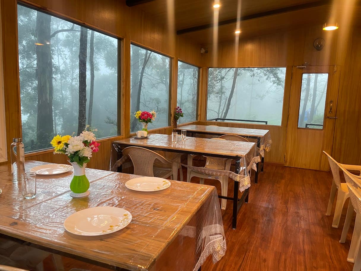 Cafe Dining
